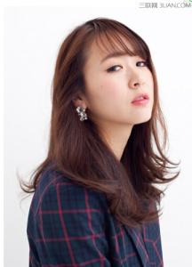 发型女生中长发 适合二十几岁女生的中长发发型