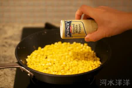 剥玉米粒的方法 剥出完整玉米粒的方法技巧