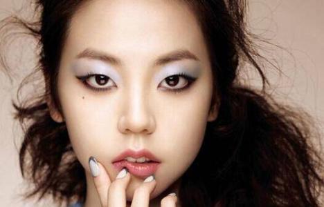 宝宝单眼皮变双小秘诀 单眼皮打造成电眼的化妆秘诀