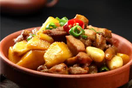 鸡腿炖土豆的做法 鸡腿炖土豆 鸡腿怎么做好吃