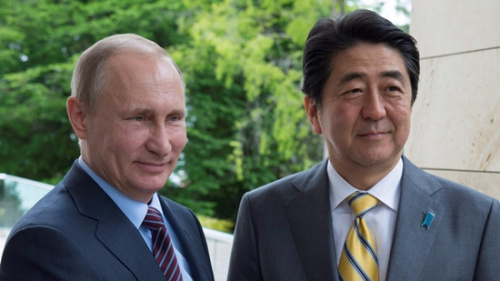 日本首相安倍晋三逝世 专家 日本在做战争准备 安倍若不受控制很可怕