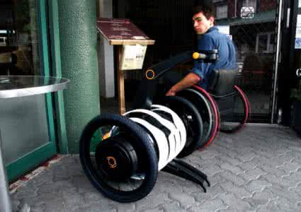 普通轮椅改装电动轮椅 普通轮椅一秒钟变电动轮椅