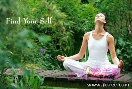 中老年人瑜伽视频 瑜伽常识 中老年人瑜伽常识和注意事项