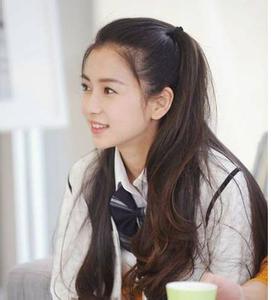 丸子头的扎法图解 你扎丸子头万年手残&amp;不美？乖，更新一下打开方式！