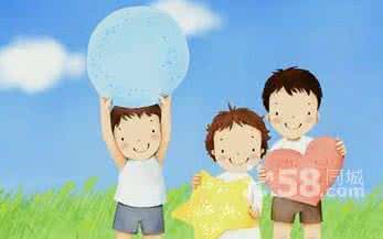 人都有两面性的句子 人都是有两面性的: 一面是对陌生的人礼貌,一面是对熟悉的人撒娇。