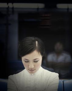 紧紧相拥着沉默 【相拥】优雅源自沉默,气质源自沉默……