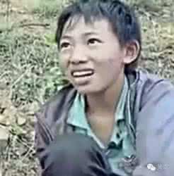 吃野草生存的孩子 吃野草生存的孩子 他才12岁,靠吃野草塘鱼生存6年的孩子,山西人看完都哭了!