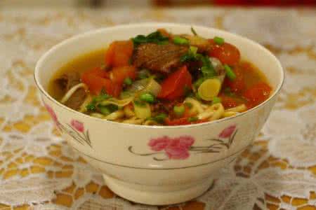 西红柿牛肉面怎么做 西红柿牛肉面的做法