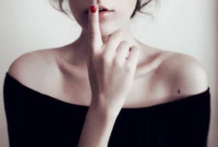 四十岁女人发型显年轻 四十岁女人显年轻发型 月经之后吃这个，保证你越吃越年轻！四十岁都不显老!