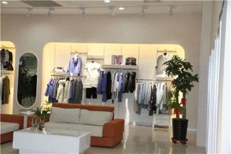 女装品牌折扣店货源 女装品牌折扣店货源 品牌折扣女装批发服装货源进货四大技巧!