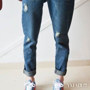 牛仔裤怎么卷裤脚 牛仔裤裤脚应该这么卷