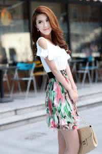 醉美依人，情浓何所依