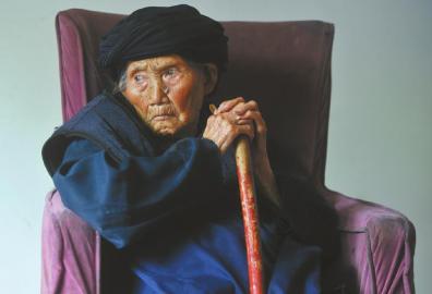 中国活的最长寿的人 最长寿的人活了256岁 中国活了256岁的人竟是他 且是世界上最长寿的人