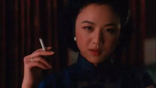 恋上香烟的女人 女人，香烟，性爱及一些想象