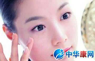 土豆片敷眼去黑眼圈法 土豆片敷眼去黑眼圈法 如何去掉黑眼圈