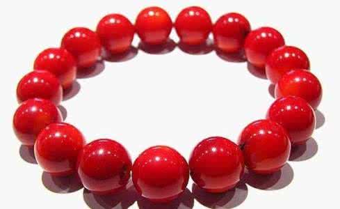 真假红珊瑚比较图 红珊瑚手链鉴别方法