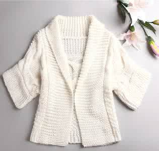 黑色过膝白色毛衣番号 白色的毛衣穿久了容易发黑怎么办？