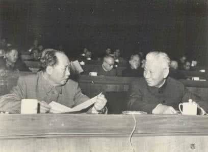 刘少奇 毛泽东的秘书为何差点被刘少奇枪毙？