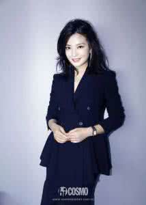 空间之穿越成村妇凤凰 赵薇穿得像村妇?呵呵呵呵呵