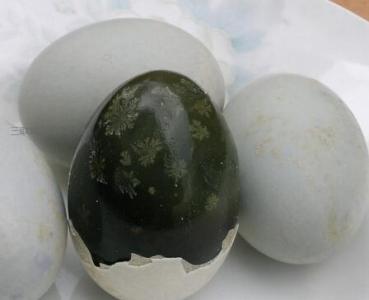 哺乳期能不能吃皮蛋 哺乳期不能吃什么 哺乳期可以吃皮蛋吗?