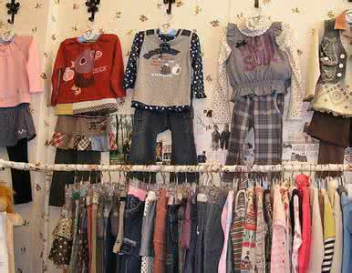 服装色彩搭配陈列师 服装色彩搭配陈列师 【觅色】用色彩来做陈列设计