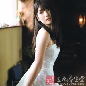 男人爱不释手的星座女 10部位最销魂 男人爱不释手