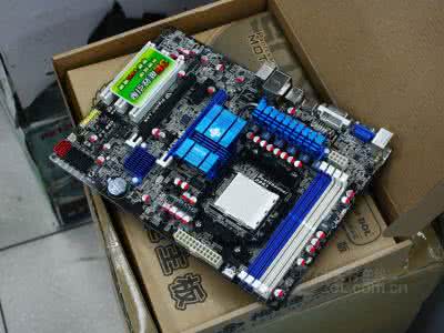 梅捷sy i7hu3 节能版 梅捷SY-A890G+节能特攻版集显玩游戏怎么样