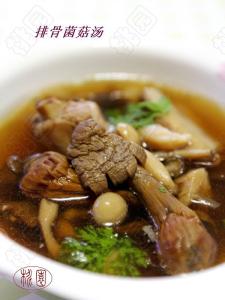 菌菇排骨汤 排出毒素 一身轻松——《排骨菌菇汤》