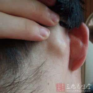 威胁生命的战斗雷主 耳朵出现这物竟会威胁生命