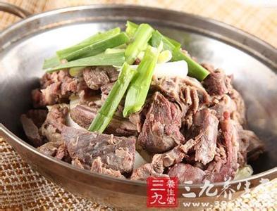 狗肉和绿豆 吃狗肉不能吃什么 狗肉陪绿豆等于吃毒药