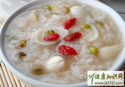 绿豆煮烂解毒效果好 绿豆加水熬、退烧效果好！