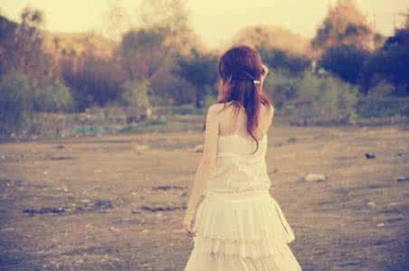 不爱你的人 情情爱爱 1013 爱一个不爱你的人，就像在机场等一艘船