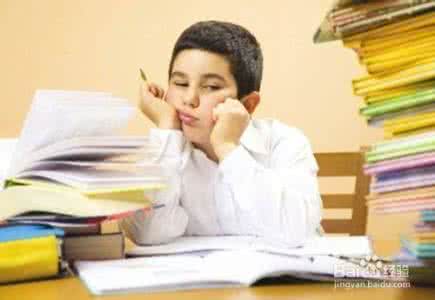 陪孩子做作业要崩溃了 告诉孩子为什么要做作业呢