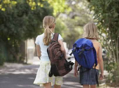 北京女子拐走女童 北京女子拐走女童 奶奶正跳广场舞,4岁女孩差点被拐走!骗子掌握孩子行踪的途径居然是……