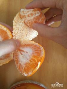 剥橘子皮 转帖 剥橘子皮的新方法