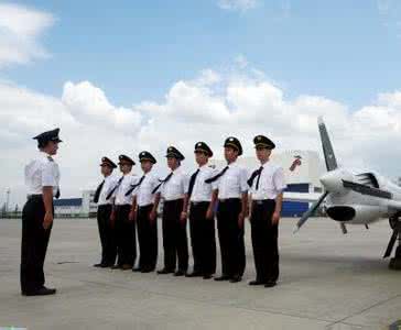 直升机飞行员招聘 飞行员招聘 飞行员 飞行员招聘