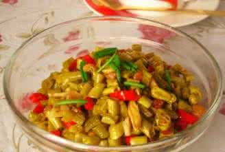 酸豆角炒什么好吃 酸豆角炒腊肉的做法