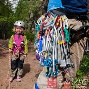 登山的装备 登山装备的分类有哪些 登山装备如何挑选