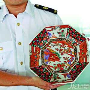 白色陶瓷餐具含铅吗 鲜艳陶瓷容易铅超标 儿童餐具应谨慎购买