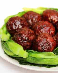 红烧狮子头 经典美味------红烧狮子头