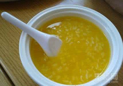 产妇吃小米粥的好处 产妇小米粥的做法 产妇吃小米有什么好处？产妇吃小米的做法