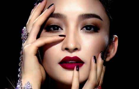 植村秀无色限霓虹唇膏 我们了解吗：巧用霓虹色打造春夏妆容重点