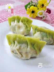 莲藕鲜肉水饺 冬天里春意盎然的饺子——翡翠藕香鲜肉饺