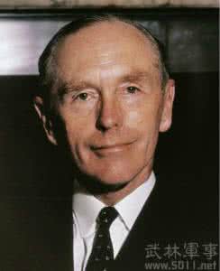 道格拉斯波西晚年结婚 亚历克·道格拉斯-霍姆的晚年简介