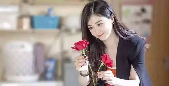 漂亮姑娘嫁人啦广场舞 漂亮姑娘嫁不出去竟然是大门问题