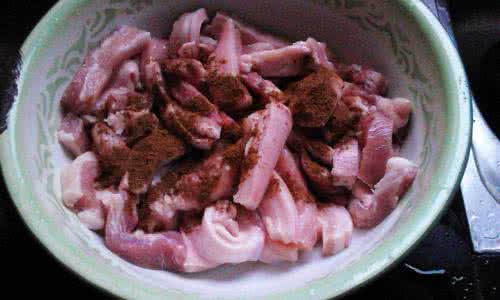 广东咸肉粽子的做法 咸肉粽子的做法