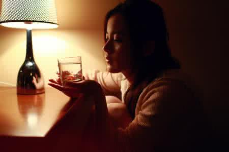 你我思念在千里之外 静夜，传达千里之外的思念