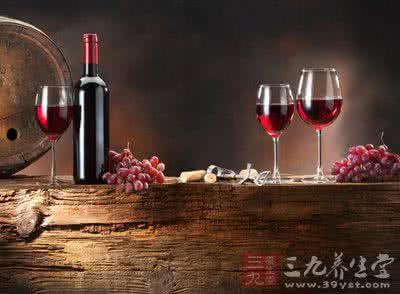 一杯红酒的营养成分 红酒的营养价值