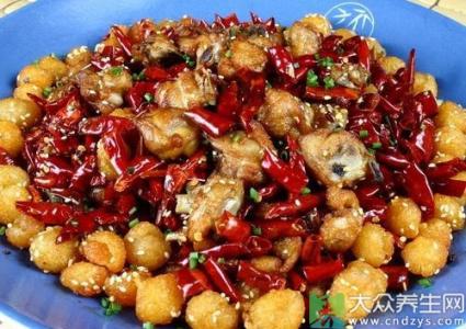 辣子鸡的家常做法 辣子鸡的家常做法 如何做辣子鸡