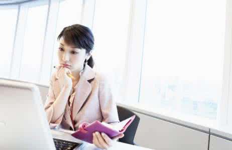 白领女性 白领压力大 四种妇科病容易缠上白领女性